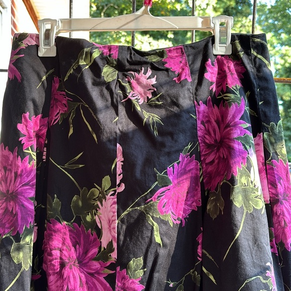 Talbots Petites Floral Black A-Line Skirt Purple Flowers Pleats Lined Zipper 12P - Picture 4 of 16